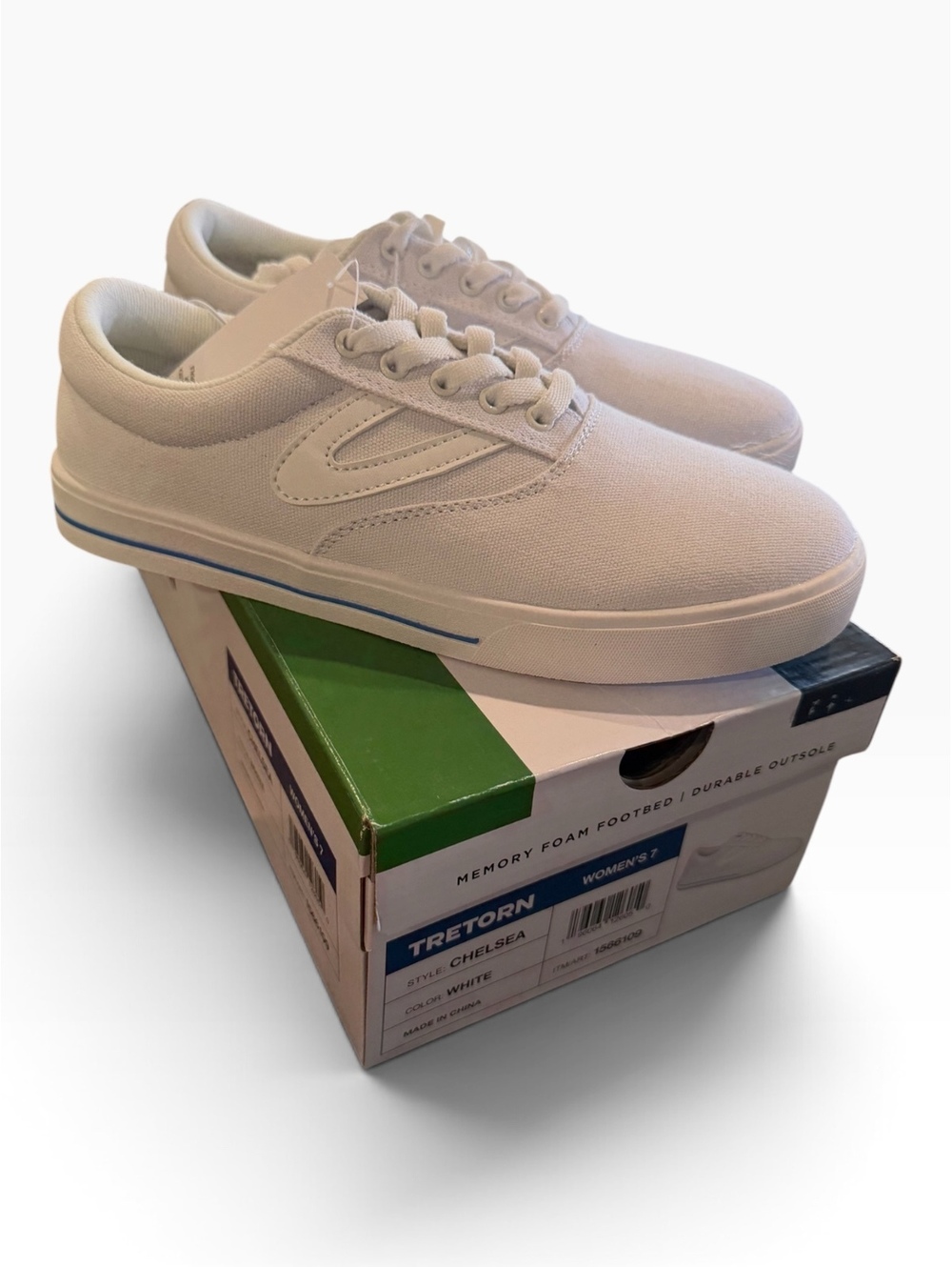 Tretorn Chelsea Women's White Canvas Sneakers Size 7 with Memory Foam Footbed